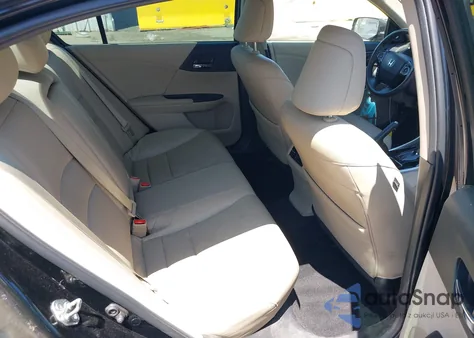 2016 Honda Accord Ex-L V-6 z USA, uszkodzony, nr VIN 1HGCR3F82GA030074